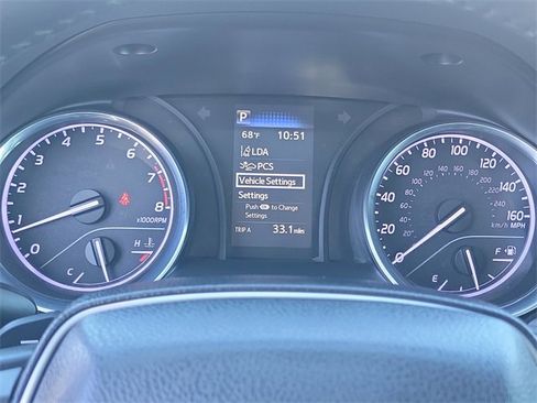 Used 2020 Toyota Camry SE image 10