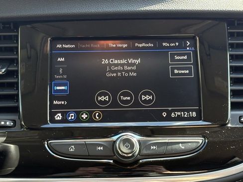 Certified 2022 Buick Encore Preferred image 27