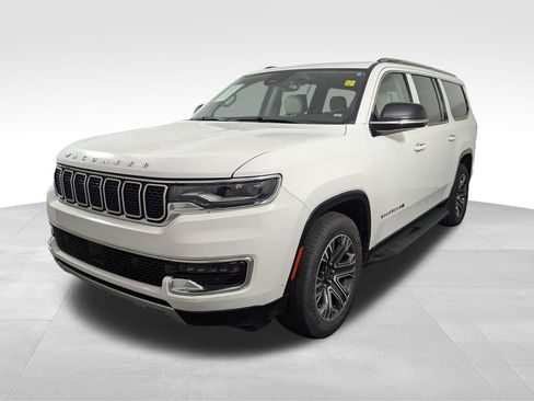 Used 2024 Jeep Wagoneer L Series II image 2