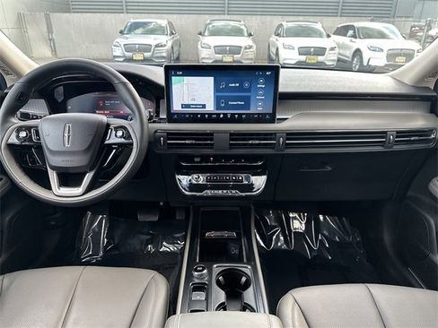 Certified 2024 Lincoln Corsair AWD w/ Equipment Group 101A image 15