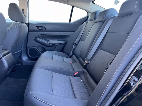 Used 2024 Nissan Altima 2.5 SV w/ SV Premium Package image 23