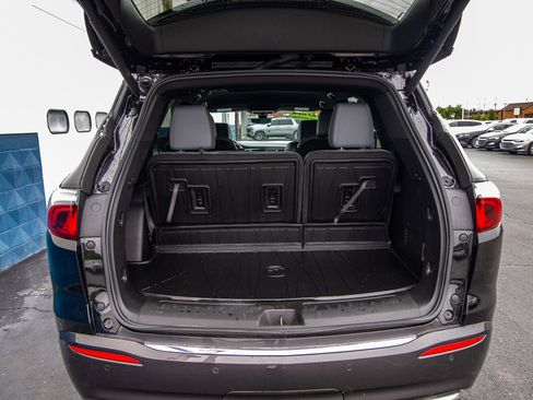 Used 2024 Buick Enclave Essence w/ Technology Package FWD image 31