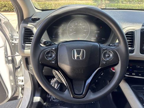 Used 2019 Honda HR-V EX image 22