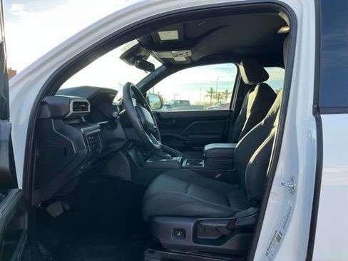 Used 2024 Toyota Tacoma SR image 9