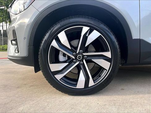 Certified 2026 Volvo XC40 B5 Ultra AWD/4WD image 11
