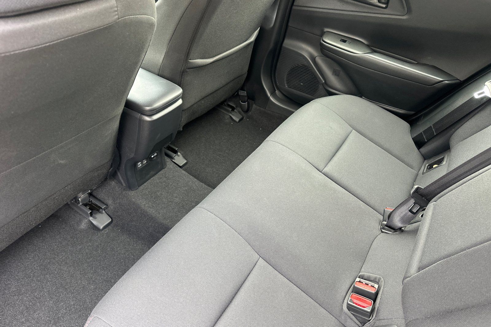 Certified 2026 Toyota Prius Plug-In Hybrid FWD image 15