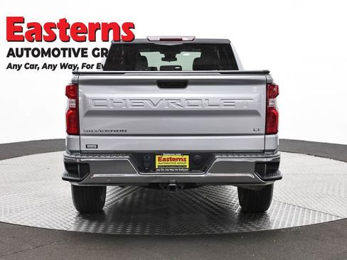 Used 2022 Chevrolet Silverado 1500 LT AWD/4WD image 6