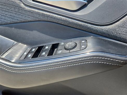 Used 2021 Nissan Rogue SV image 33