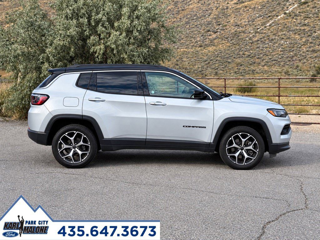 Used 2025 Jeep Compass Limited AWD/4WD image 6
