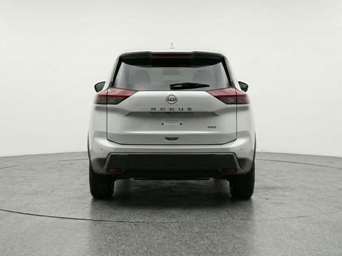Used 2025 Nissan Rogue SV image 7