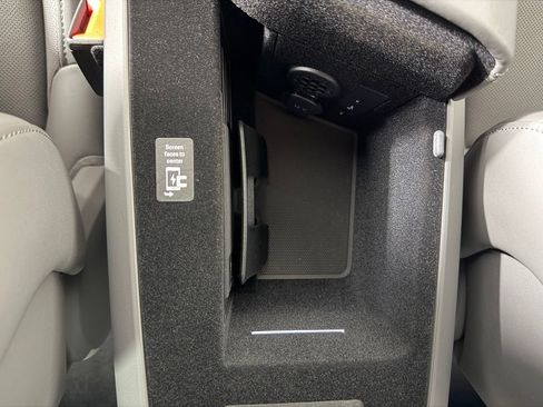 Certified 2026 Porsche Taycan GTS AWD/4WD image 34