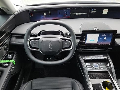 New 2026 Lincoln Nautilus Reserve w/ Jet Appearance Package image 4