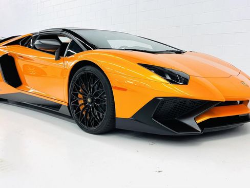 Used 2017 Lamborghini Aventador LP 750-4 Superveloce image 3
