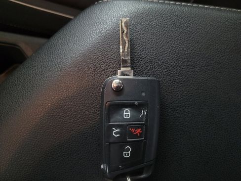 Used 2025 Volkswagen Jetta Sport FWD image 32