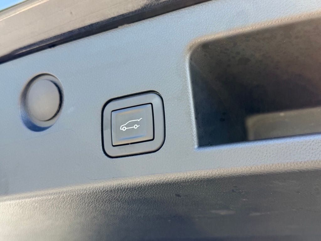 Used 2025 Chevrolet Equinox LT w/ Convenience Package II FWD image 30