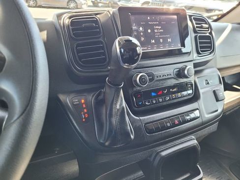 Used 2025 RAM ProMaster 2500 w/ Convenience Group FWD image 12