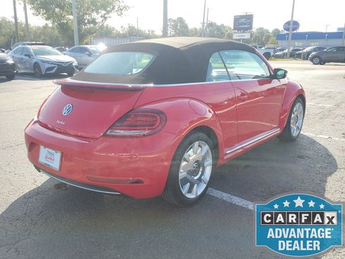Used 2019 Volkswagen Beetle 2.0T SE w/ SE Premium Package image 3