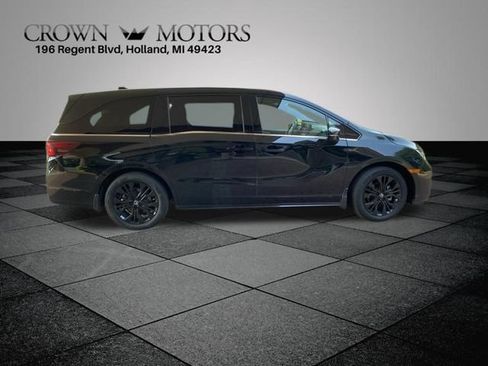 Used 2025 Honda Odyssey Sport-L image 12