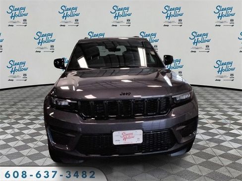 New 2025 Jeep Grand Cherokee Altitude image 2