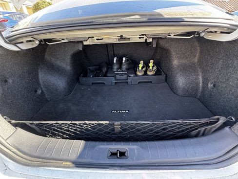 Used 2019 Nissan Altima 2.5 SL FWD image 6