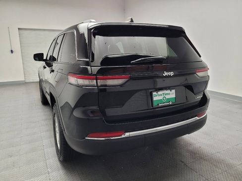 Used 2023 Jeep Grand Cherokee Laredo RWD image 6