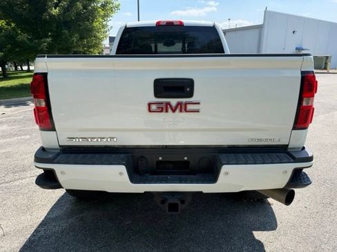 Used 2016 GMC Sierra 2500 Denali w/ Duramax Plus Package AWD/4WD image 4