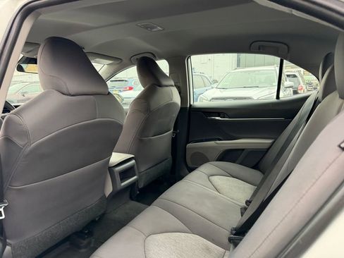 Used 2020 Toyota Camry LE image 26
