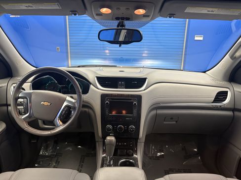 Used 2015 Chevrolet Traverse LT w/ Style and Technology Package image 23