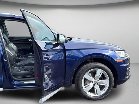 Used 2019 Audi Q5 2.0T Premium Plus w/ Premium Plus Package AWD/4WD image 27