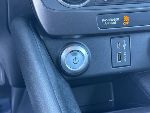 Used 2022 Nissan Leaf S image 33