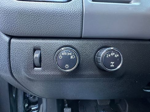 Used 2017 Chevrolet Colorado W/T image 12