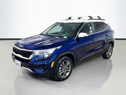 Certified 2023 Kia Seltos S image 3