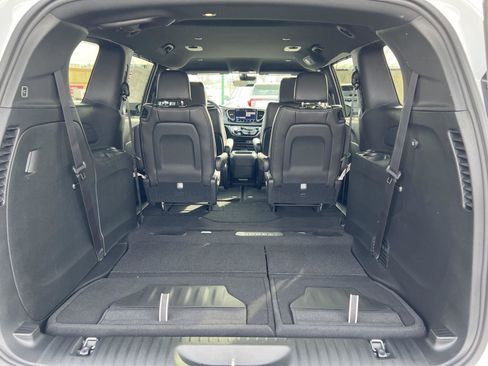 New 2026 Chrysler Voyager LX image 40