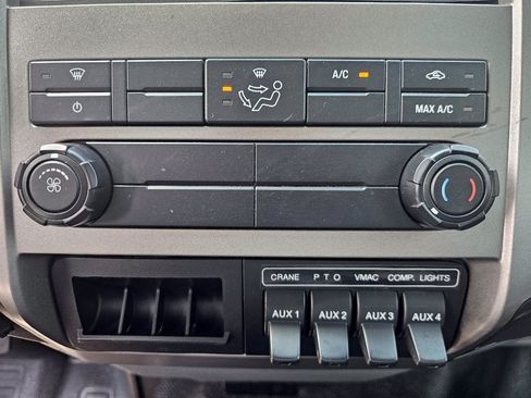 Used 2022 Ford F650 2WD Regular Cab Super Duty image 58