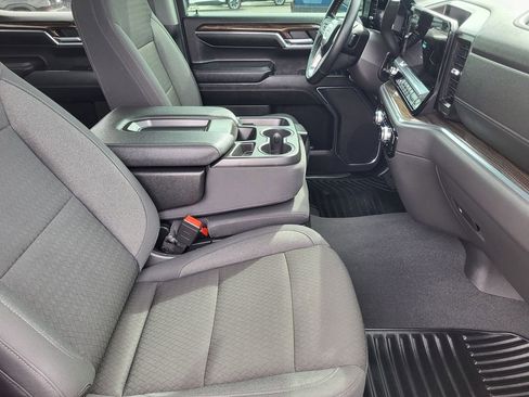 Certified 2024 GMC Sierra 1500 Elevation image 10