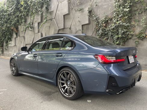 Used 2025 BMW M340i w/ Premium Package RWD image 5