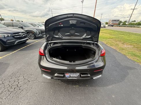 Used 2025 Mercedes-Benz CLE 300 4MATIC Cabriolet image 5