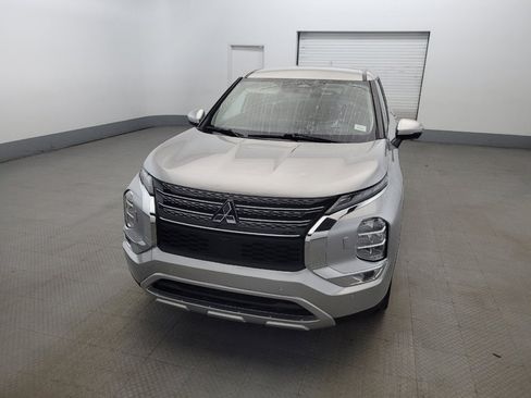 Used 2022 Mitsubishi Outlander SE AWD/4WD image 15