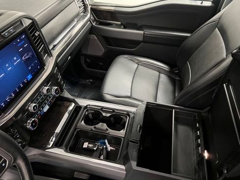 Used 2024 Ford F350 Lariat w/ Lariat Ultimate Package AWD/4WD image 35