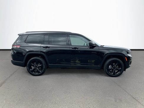 Certified 2025 Jeep Grand Cherokee L Limited w/ Black Appearance Package RWD image 8