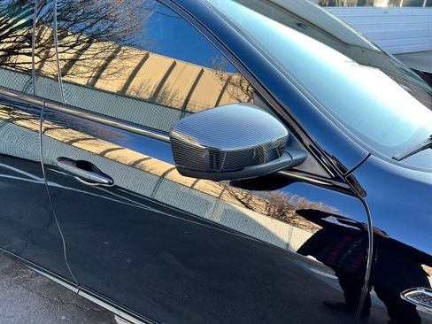 Used 2018 Maserati Levante image 9