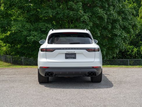 Certified 2023 Porsche Cayenne S AWD/4WD image 6