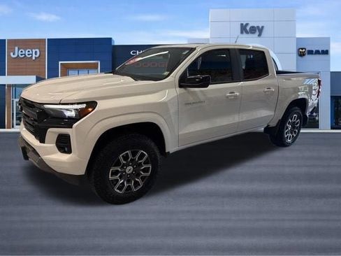 Used 2026 Chevrolet Colorado Z71 AWD/4WD image 2