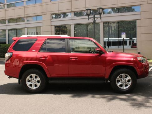 Used 2015 Toyota 4Runner SR5 Premium AWD/4WD image 6