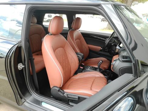 Used 2024 MINI Cooper SE FWD image 22