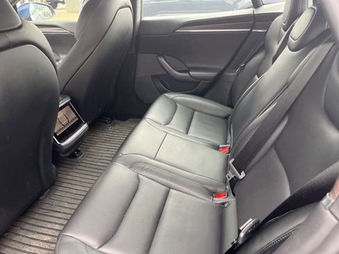 Used 2022 Tesla Model S image 11