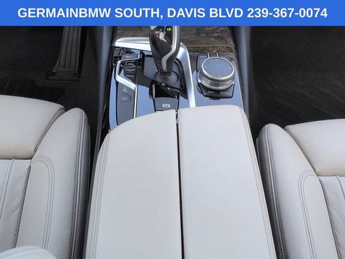 Used 2020 BMW 530i w/ Premium Package RWD image 21