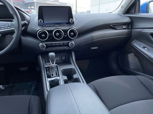 Used 2025 Nissan Sentra SV image 33