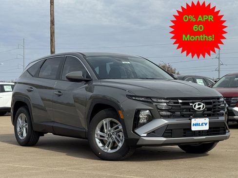 New 2026 Hyundai Tucson SE image 1