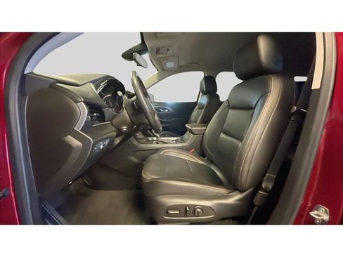 Used 2021 Chevrolet Traverse Premier AWD/4WD image 12